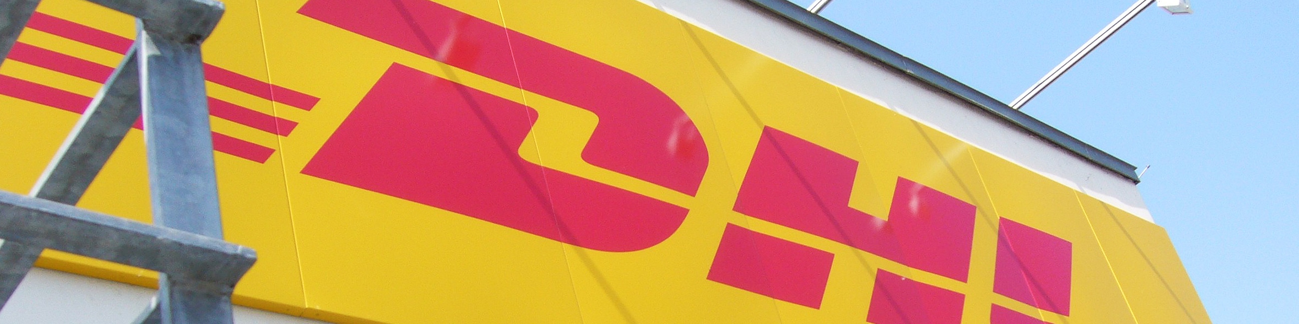 Werbeschild für DHL